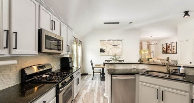 3-bedroom rental at 3200 Pencil Cholla in Schertz, TX — photo 5
