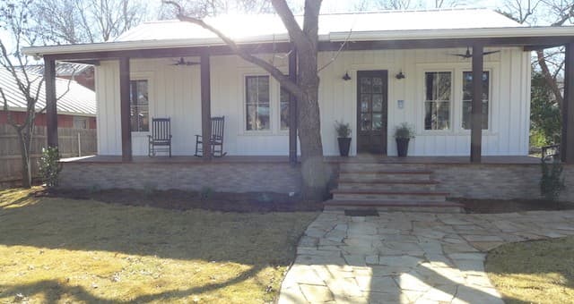 3-bedroom rental at 531 High St in Comfort, TX — photo 2