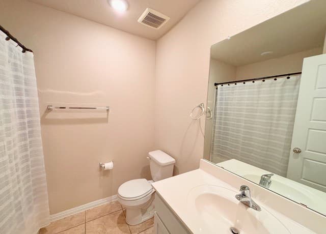 4-bedroom rental at 6851 Titan Park in Converse, TX — photo 5
