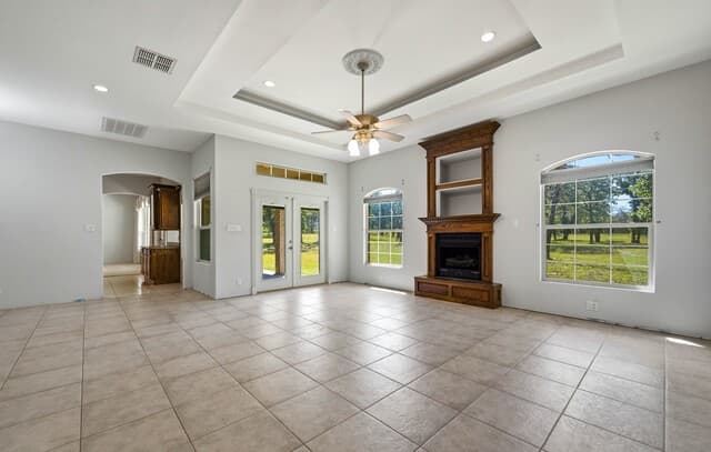 Home for sale at 282 Shannon Rdg in Floresville, TX — photo 5