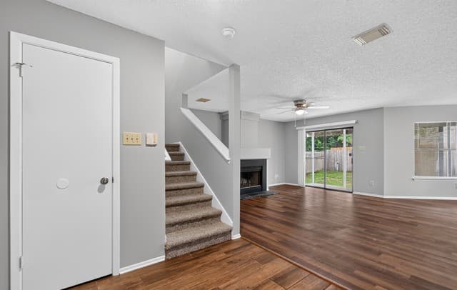 3-bedroom rental at 3824 Forsyth Park in Schertz, TX — photo 3