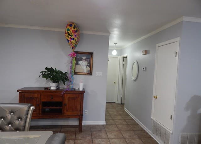 Home for sale at 1807 Ann Arbor Dr in San Antonio, TX — photo 3