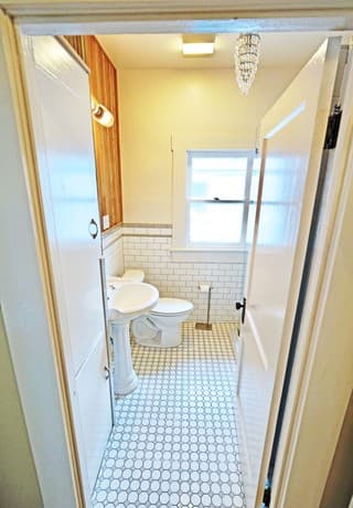 2-bedroom rental at 412 E Myrtle St in San Antonio, TX — photo 5