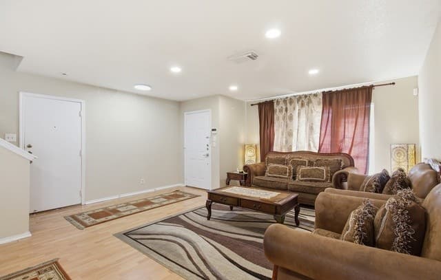 Home for sale at 30 McLennan Oak in San Antonio, TX — photo 3