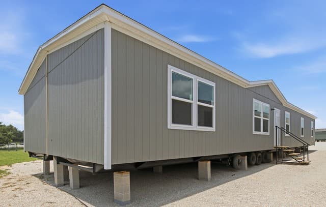 Home for sale at 2791 Fm 1332 in Jourdanton, TX — photo 5