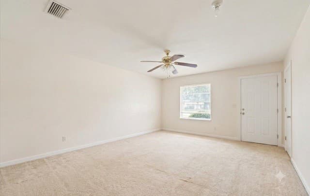 Home for sale at 319 Hackberry St in Kenedy, TX — photo 5