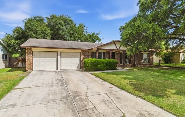 Home for sale at 5719 Creekwood St in San Antonio, TX — photo 2