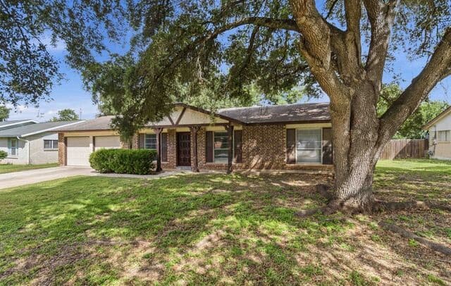 Home for sale at 5719 Creekwood St in San Antonio, TX — photo 3