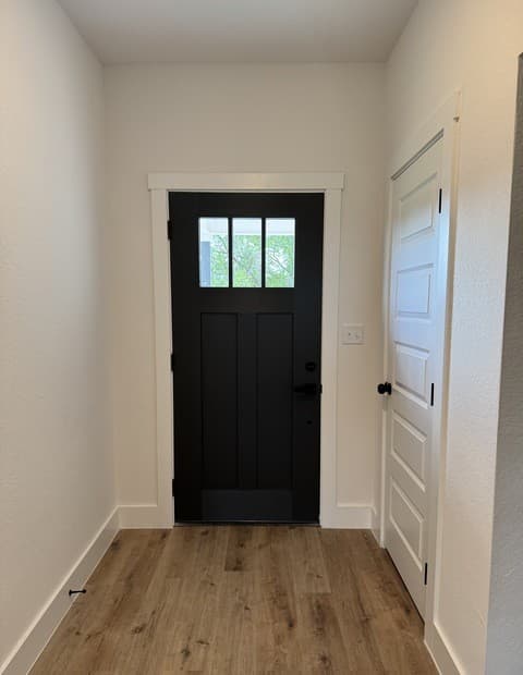 Home for sale at 2000 Owens Ave in Three Rivers, TX — photo 4