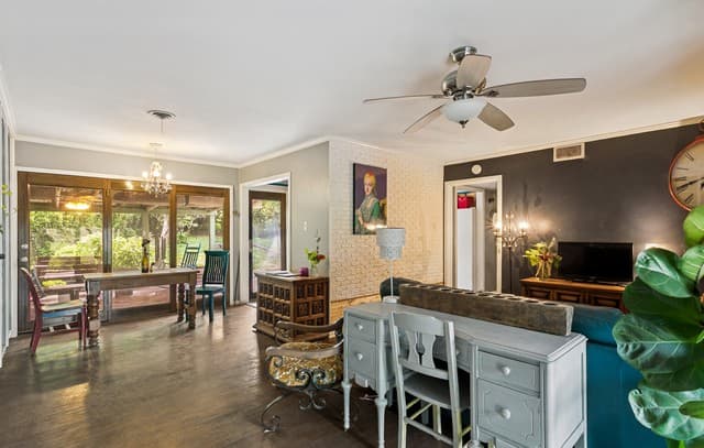 Home for sale at 111 Nobhill Dr in San Antonio, TX — photo 3