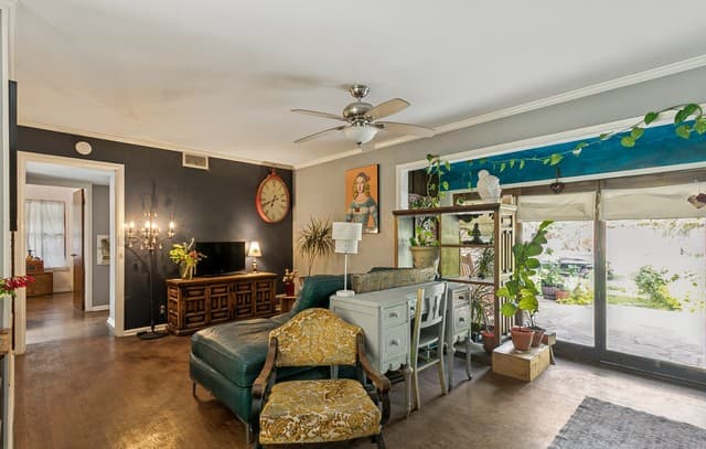 Home for sale at 111 Nobhill Dr in San Antonio, TX — photo 4