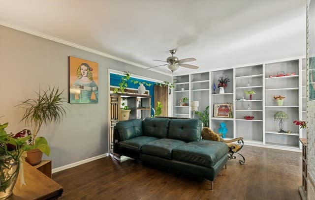 Home for sale at 111 Nobhill Dr in San Antonio, TX — photo 5