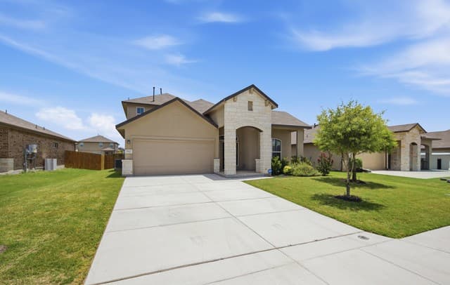 Home for sale at 712 Rushing Banks in Cibolo, TX — photo 5