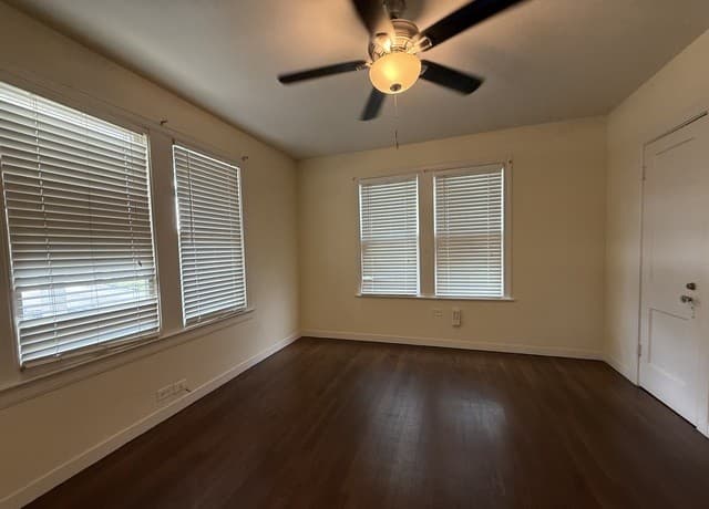 1-bedroom rental at 6711 Broadway in San Antonio, TX — photo 4