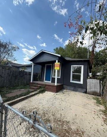 Home for sale at 1623 Montezuma St in San Antonio, TX — photo 1
