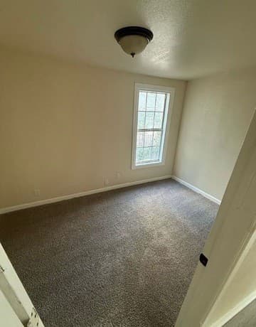 Home for sale at 1623 Montezuma St in San Antonio, TX — photo 4