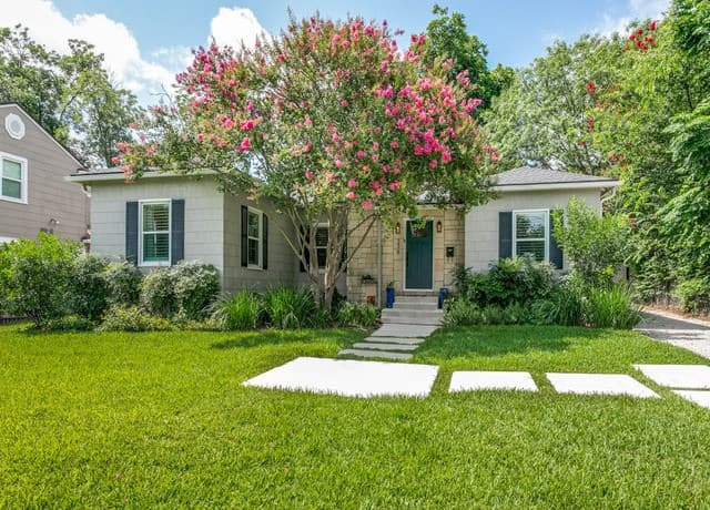 3-bedroom home for sale at 338 Garraty Rd in San Antonio TX