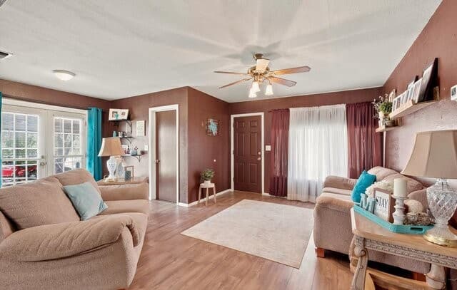 Home for sale at 710 Storey in Cotulla, TX — photo 5