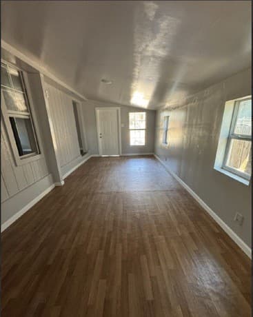 Home for sale at 1111 Delgado St in San Antonio, TX — photo 2