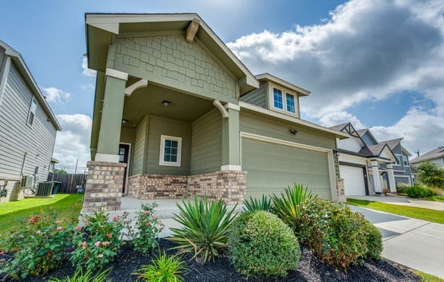 Home for sale at 15054 Palm Desert Ct in San Antonio, TX — photo 2