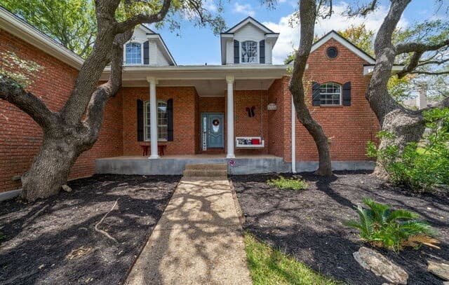Home for sale at 29607 Fairway Bluff Dr in Boerne, TX — photo 3