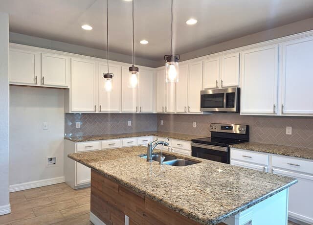 Home for sale at 5801 Devonwood St in Cibolo, TX — photo 5