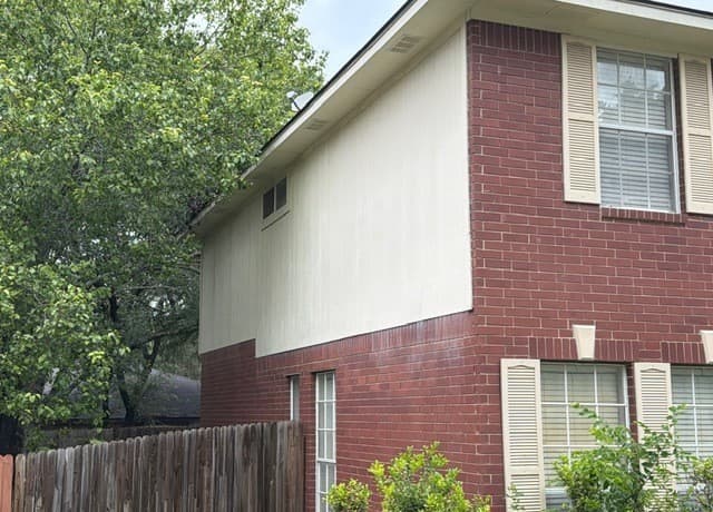 Home for sale at 111 Rimdale in Universal City, TX — photo 3