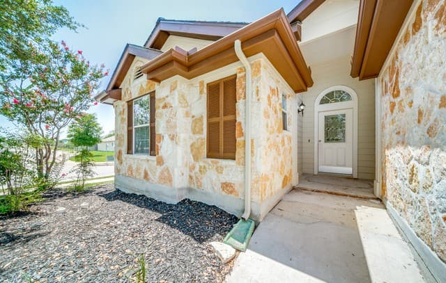 Home for sale at 3301 Orth Ave in Schertz, TX — photo 2
