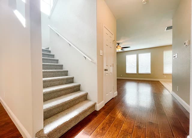 3-bedroom rental at 7738 Paraiso Cir in Boerne, TX — photo 5
