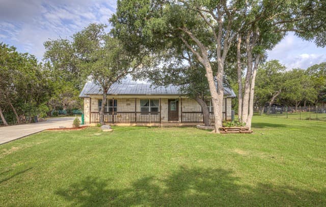 Home for sale at 1840 Rustic Oak Ln in Spring Branch, TX — photo 3