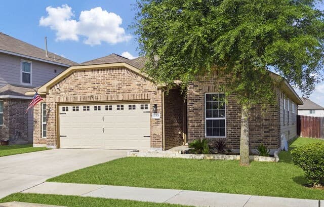 Home for sale at 12418 Belfort Pt in Schertz, TX — photo 2