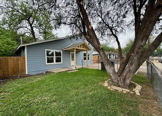 3-bedroom rental at 1023 Crystal in San Antonio TX