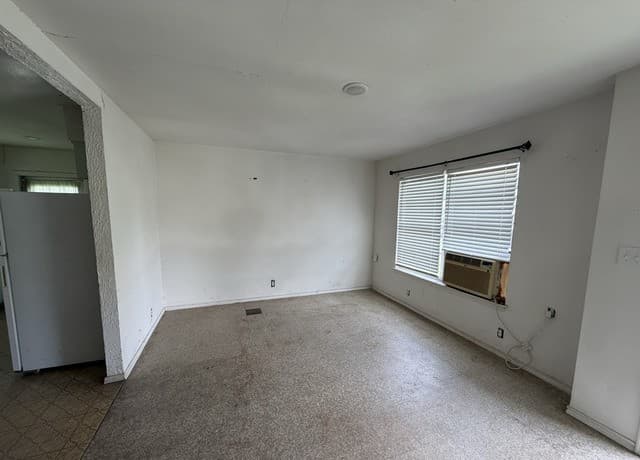 Home for sale at 6438 Buena Vista in San Antonio, TX — photo 3