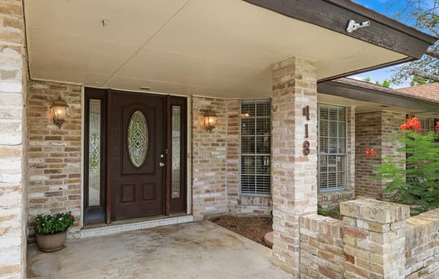 Home for sale at 418 Crestwind Dr in Windcrest, TX — photo 3