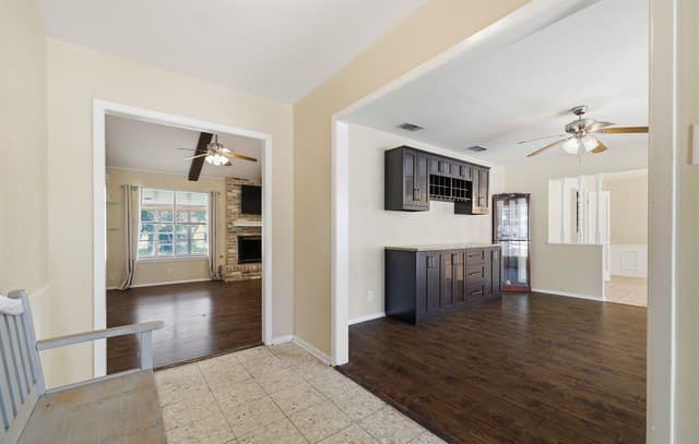 Home for sale at 418 Crestwind Dr in Windcrest, TX — photo 5