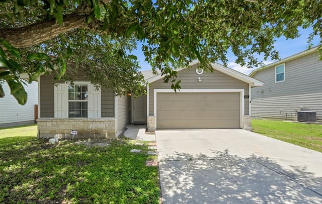 Home for sale at 831 Six Iron in San Antonio, TX — photo 1