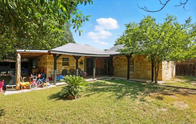 3-bedroom rental at 10B Fm 473 in Comfort, TX — photo 3