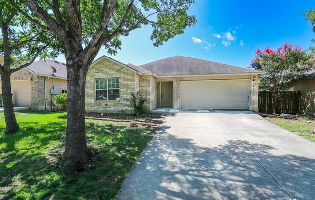 3-bedroom rental at 3444 Whisper Blf in Schertz TX