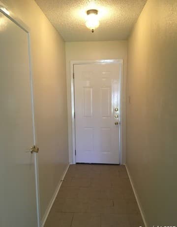 3-bedroom rental at 501 Marilyn Dr in Schertz, TX — photo 2