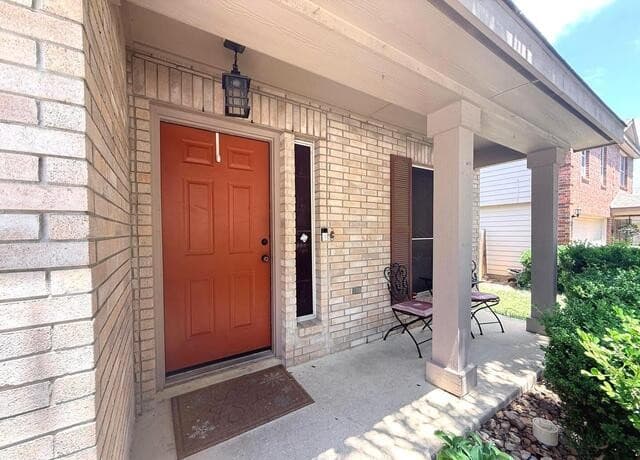 Home for sale at 10526 Springwood Sq in Universal City, TX — photo 3