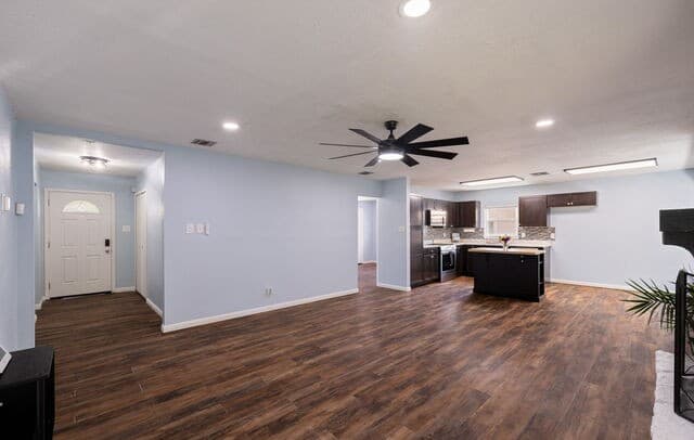 Home for sale at 7631 Tarrasa in San Antonio, TX — photo 5