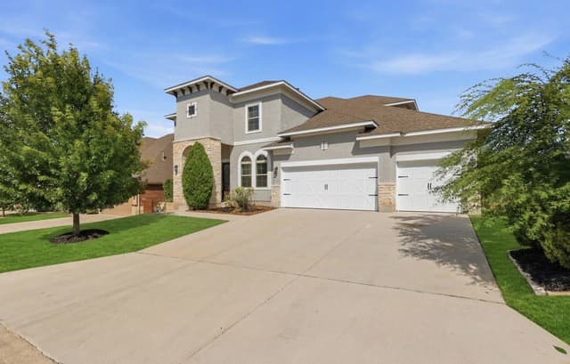 Home for sale at 8930 Irving Hl in Boerne, TX — photo 2
