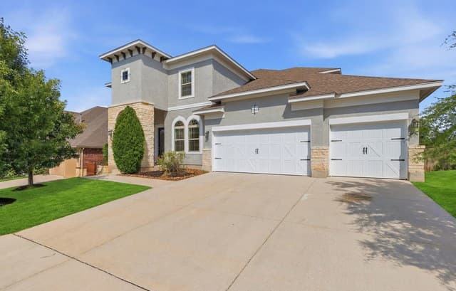 Home for sale at 8930 Irving Hl in Boerne, TX — photo 3