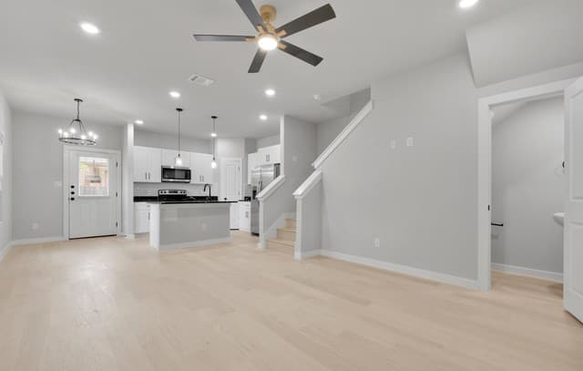 3-bedroom rental at 521 Dakota Unit 101 in San Antonio, TX — photo 2