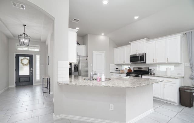 3-bedroom rental at 10309 Hoot Owl in Schertz, TX — photo 5
