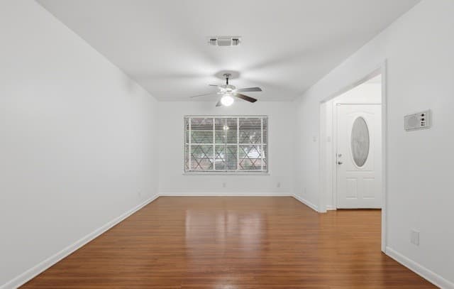 Home for sale at 206 Bloomfield Dr in San Antonio, TX — photo 4