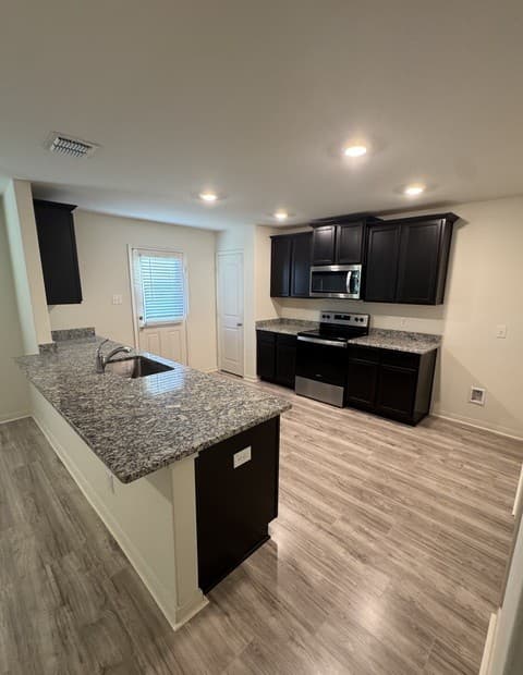 Home for sale at 3930 Leighton Hbr in Von Ormy, TX — photo 2