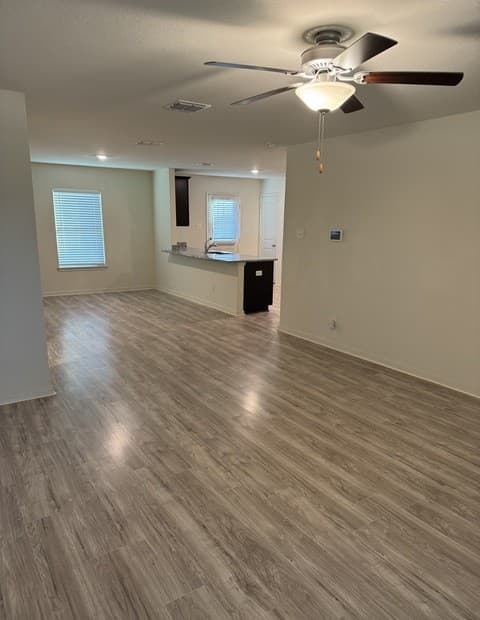 Home for sale at 3930 Leighton Hbr in Von Ormy, TX — photo 4