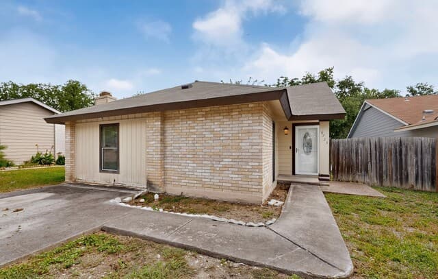 Home for sale at 8723 Meadow Song in Converse, TX — photo 2