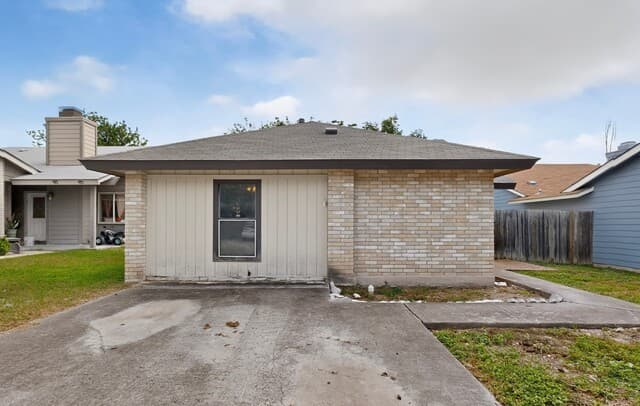 Home for sale at 8723 Meadow Song in Converse, TX — photo 5